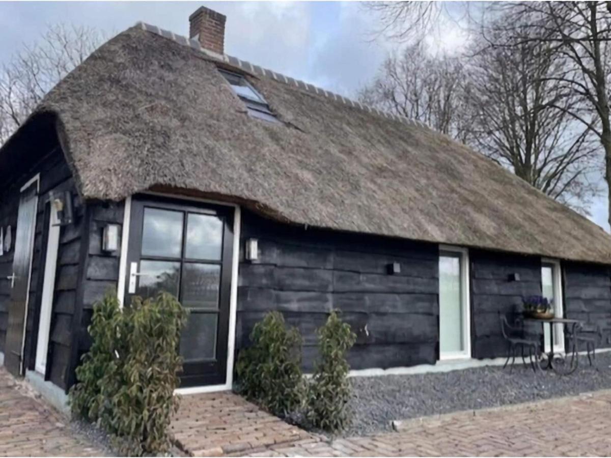 Holiday Home Heeresteeg In Nieuwleusen With Garden De Meele Bagian luar foto
